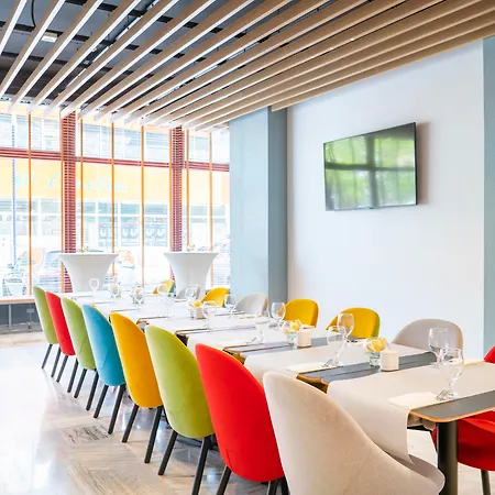 Metropol מלון 3*