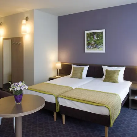 מלון Metropol 3*