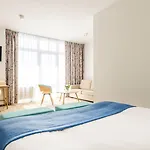 Metropol 3*