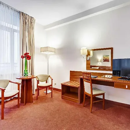 Metropol 3*