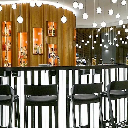 メトロポル ワルシャワ